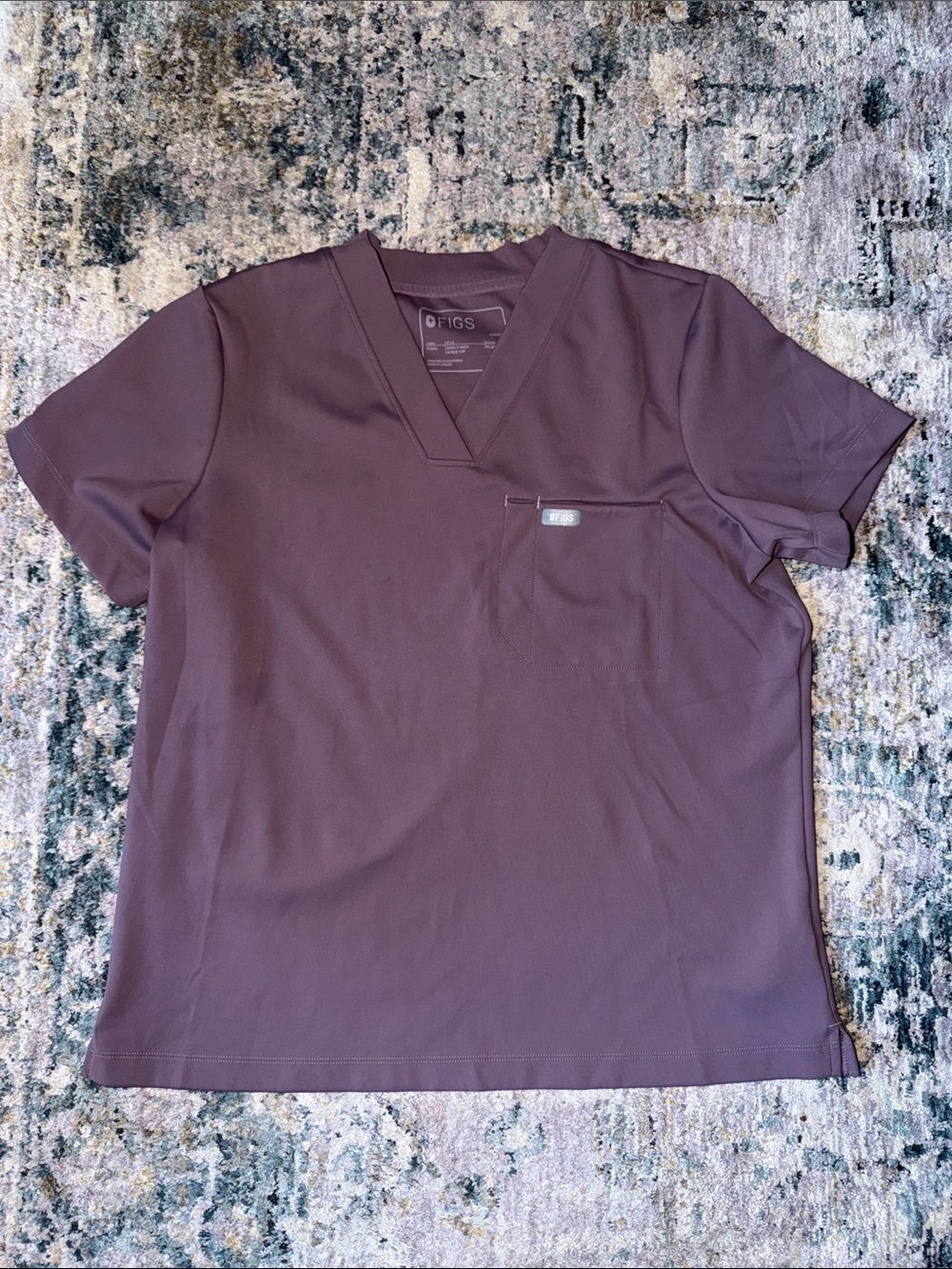 Figs Sona V-Neck Scrub Top in Plum Large
